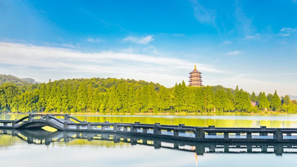 West Lake - Hangzhou - China Travel